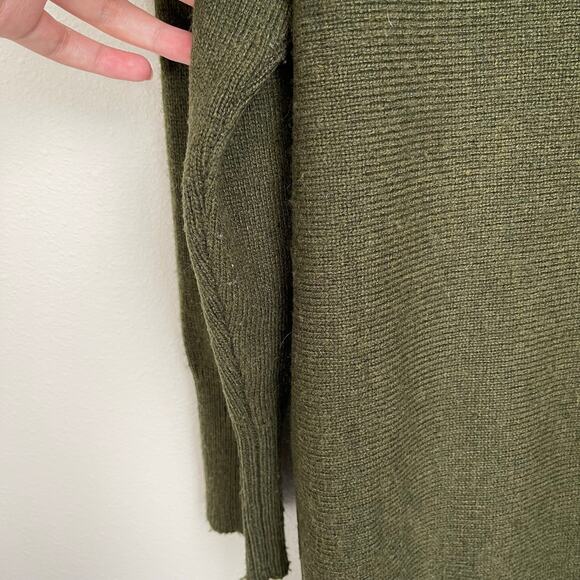 J. Crew Green Bow Wool Sweater (Size M) - Picture 8 of 10